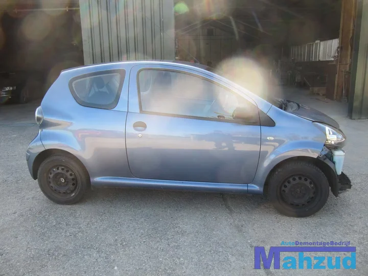 2009-toyota-aygo-10-8r3-demontage-sloop-in-onderdelen-245 — foto 7