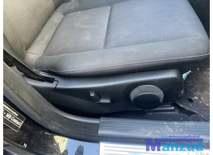 mercedes-c-klasse-w204-interieur-stof-stoelen-bank-20072011