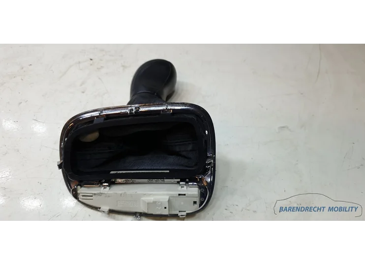mercedes-w203-w209-c-clk-klasse-zwart-lederen-pook-knop-pookknop-a2032675910-hoes-automaat-origineel-nette-staat-gebruikt-versnellingspookknop-schakelpookknop-schakelen-prnd-2001-2002-2003-2004-2005-2006-2007-barendrecht-mobility-service