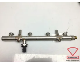 audi-q2-2018-vag-brandstofrail-verdeler-06k133317g