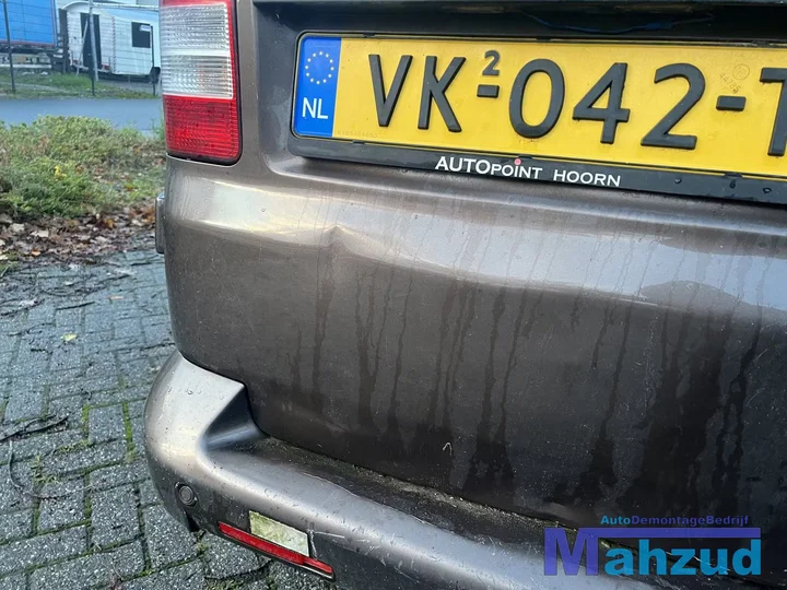 2012-vw-transporter-t5-5-25-tdi-onderdelen-demontage — foto 11