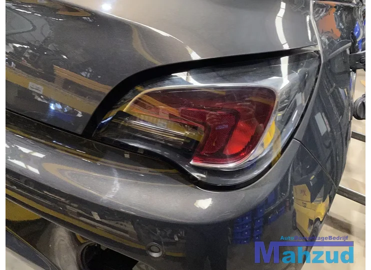 opel-adam-grijs-z190-achterbumper-achterklep-achterlicht-20122019