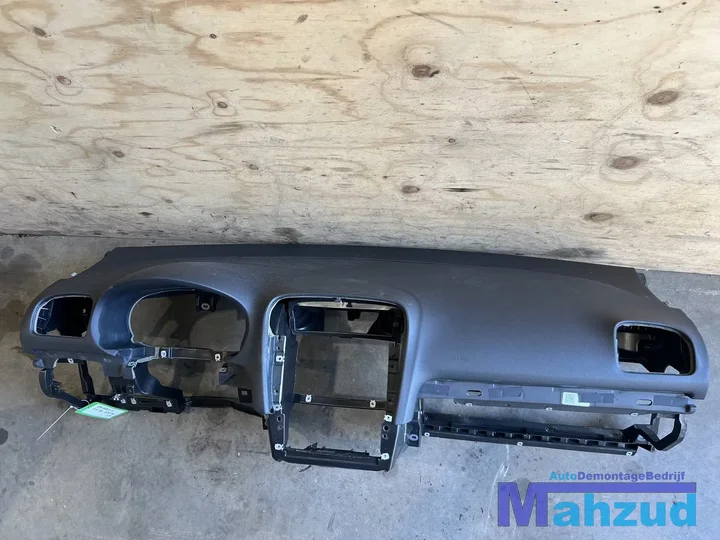 vw-golf-6-dashboard-20092013 — foto 2