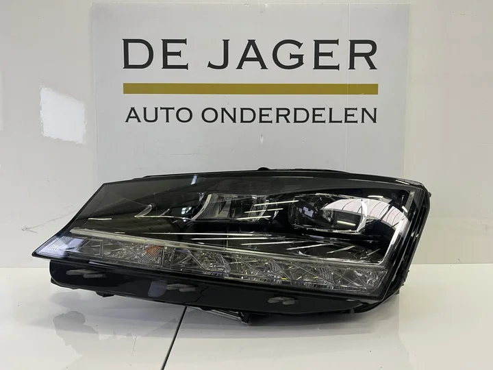 skoda-fabia-6v-facelift-vol-led-koplamp-links-6v1941015e