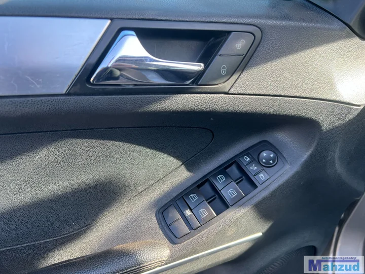 mercedes-ml-w164-dashboard-interieur-delen-20052011 — foto 12