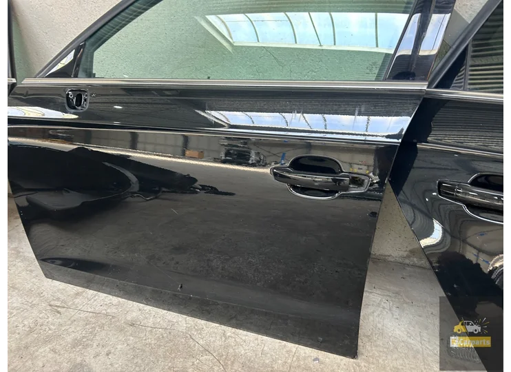 Audi A3 S3 RS3 8v Links Voor portier LC9x origineel deur