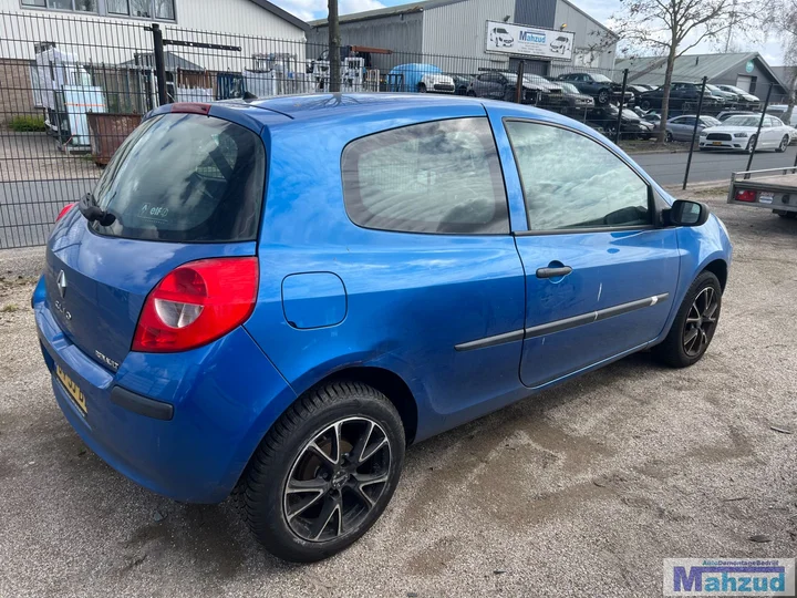 2006-renault-clio-3-12-blauw-tei45-d4f-demontage-onderdelen — foto 7