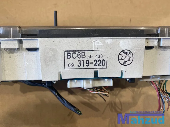 mazda-323-tellerunit-kmteller-instrumentenpaneel-1994-1998 — foto 3