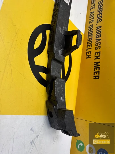 audi-a1-sportback-bumper-balk-schuim-82a807251 — foto 4