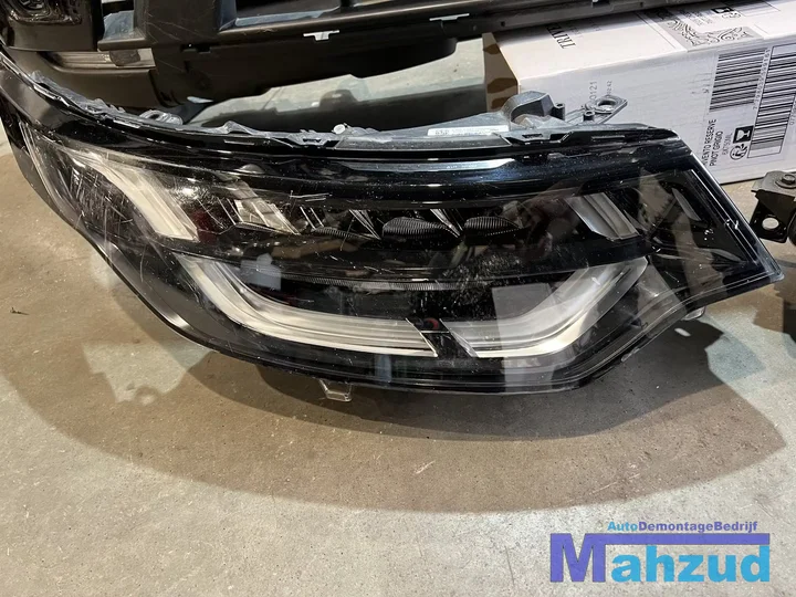 landrover-discovery-5-l462-zwart-voorkop-2017 — foto 20
