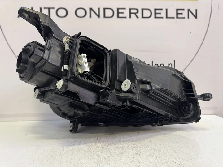 mercedes-w167-gle-multibeam-koplamp-links-a1679064708 — foto 7