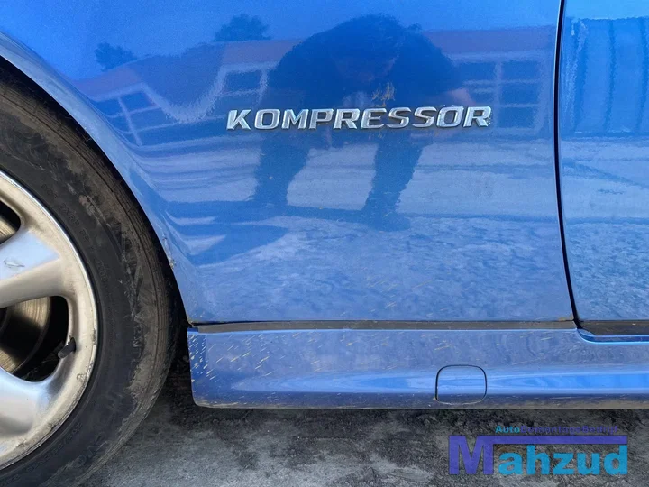 mercedes-slk-r170-blauw-372-voorkop-19962004 — foto 5