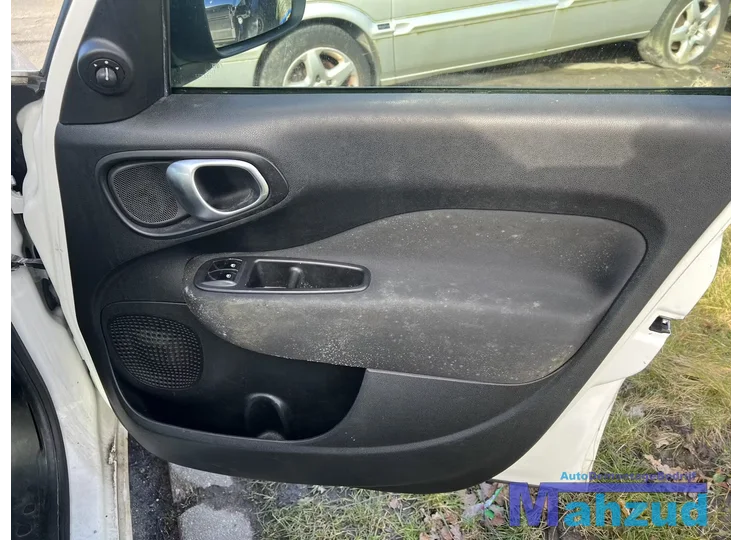fiat-500l-13-multijet-wit-268a-onderdelen-interieur-velgen