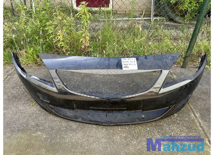 OPEL ASTRA J Zwart voorbumper 2009-2015