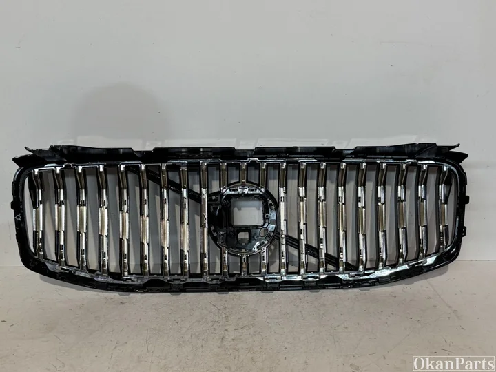 volvo-xc60-ii-facelift-grille-32291019 — foto 2