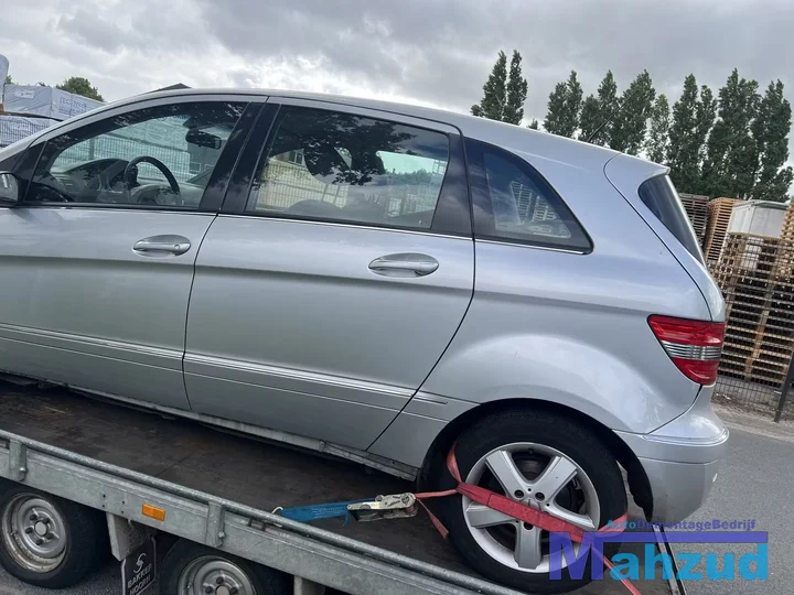 mercedes-b-klasse-w245-20-zilver-761-266960-automaatbak — foto 4