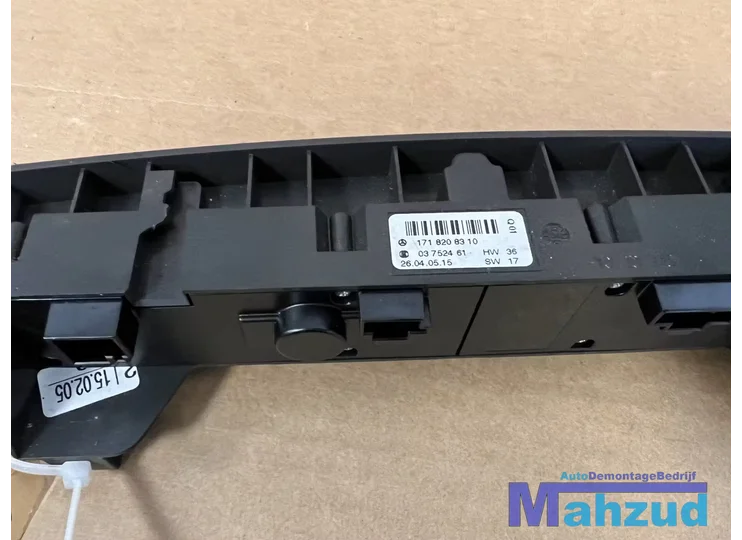 mercedes-slk-r171-dashboard-midden-alarm-schakelaar-20042011