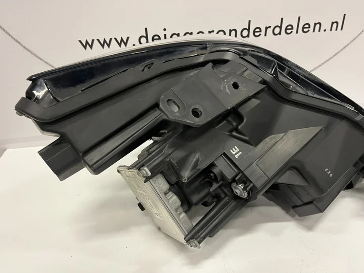 mazda-3-vol-led-koplampen-9-pins-compl-bcjh51040-bcjh51030 — foto 6
