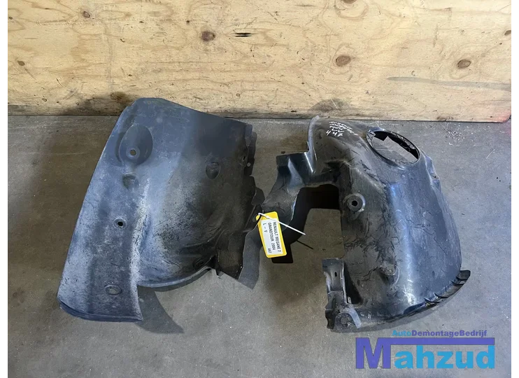 RENAULT MEGANE 2 links voor modderkuip wielkuip 2003-2009
