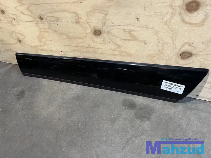 land-rover-evoque-l538-zwart-links-deur-strip-onder-20112019-bj3m21065a — foto 3