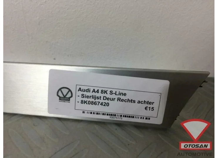 Audi A4 8K S-Line Sierlijst Deur Rechts Achter 8K0867420