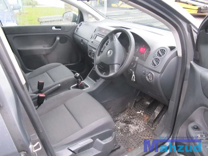 golf-plus-grijs-zwart-interieur-compleet-20042013 — foto 3