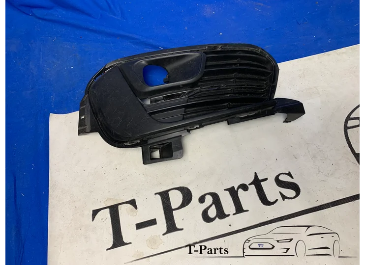 Peugeot 308 left fog lamp cap cover plate