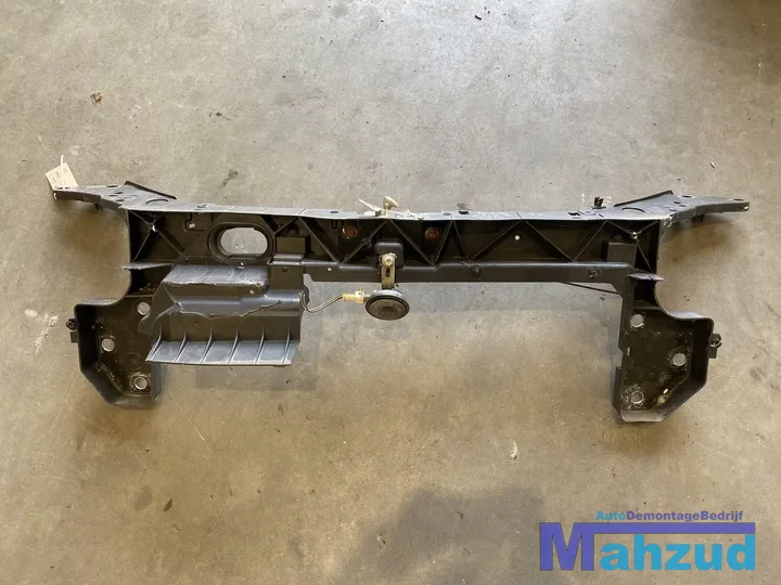 renault-clio-3-voorfront-front-frontpaneel-8200290143