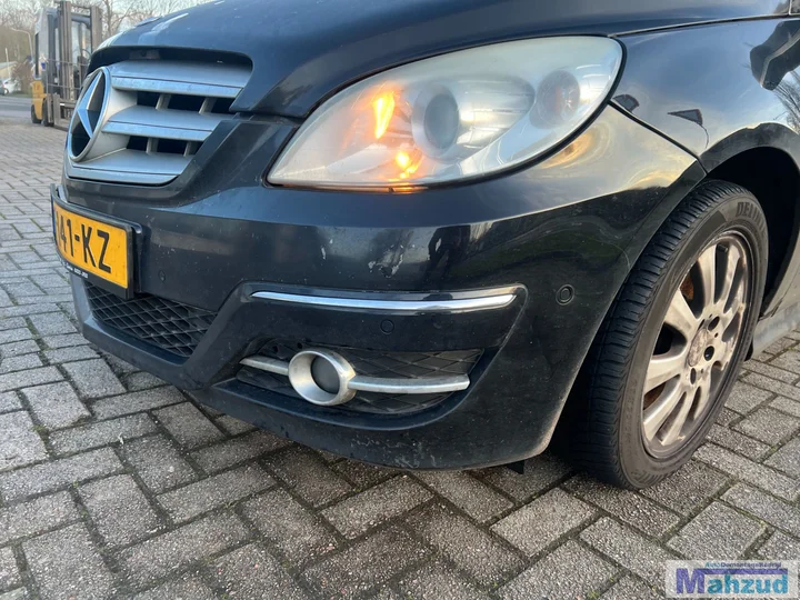 mercedes-b-klasse-w245-zwart-191-voorbumper-20052011 — foto 2