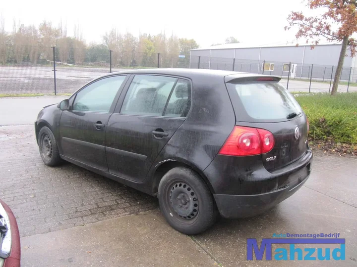 volkswagen-golf-5-16-fsi-demontage-sloop — foto 4