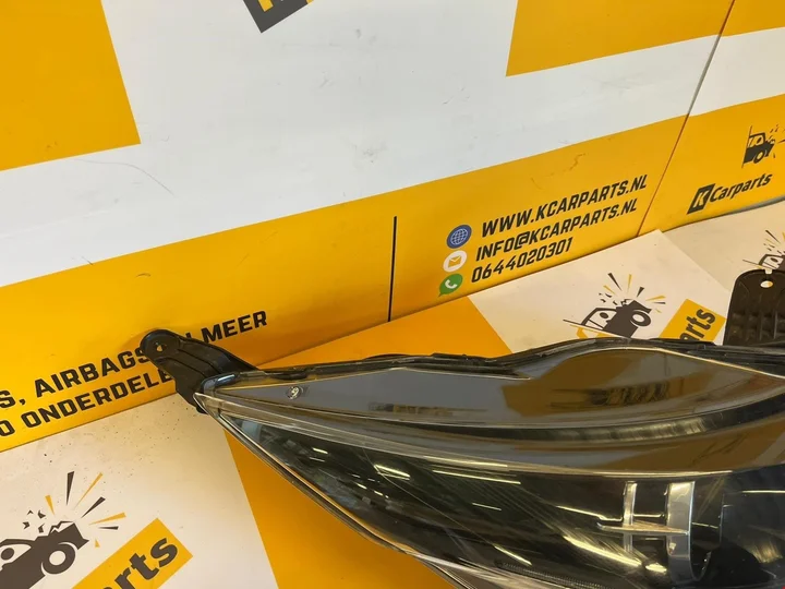 koplamp-toyota-aygo-2014-2017-rechts-koplamp-led-origineel — foto 5