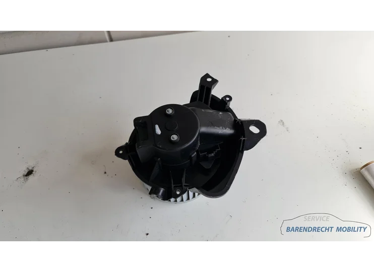 Kachelmotor Fiat Fiorino motor ventilatie ventilatiemotor origineel gebruikt 2008 / 2013