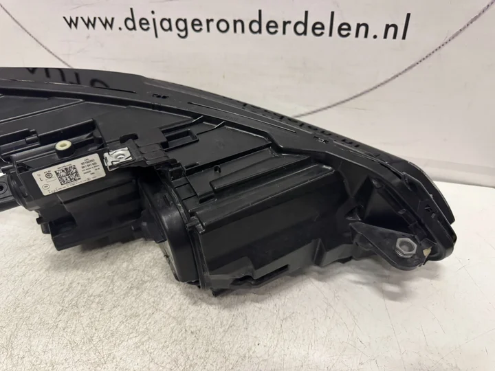 vw-golf-8-iq-light-vol-led-koplamp-links-5h1941035 — foto 4