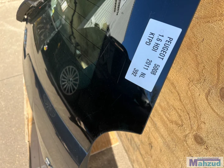 peugoet-5008-grijs-ktpd-achterklep-schade-20092016 — foto 2