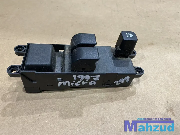 nissan-micra-2-k11-raamschakelaar-links-1992-2002-2deurs