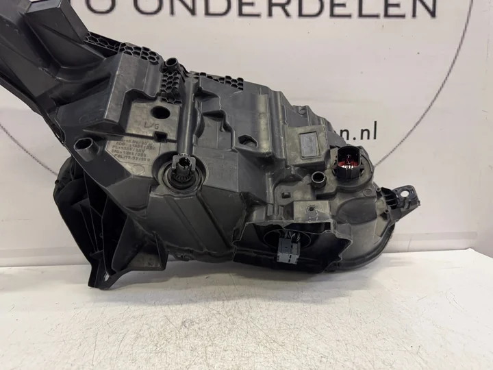 range-rover-velar-koplamp-full-led-links-j8a213w030eg — foto 8