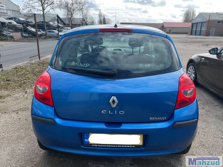 2006-renault-clio-3-12-blauw-tei45-d4f-demontage-onderdelen — foto 6