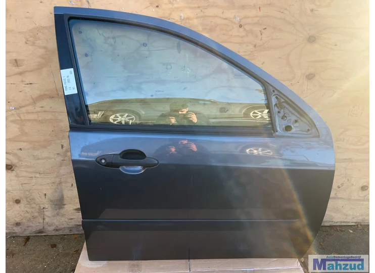 FORD FOCUS 1 Grauer K1 Kombi, rechte Vordertür, 1998-2004