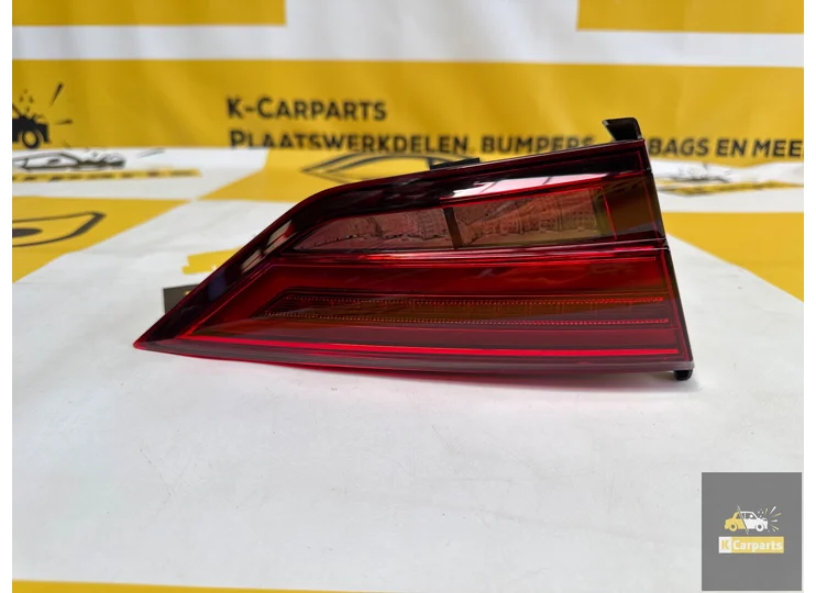 Audi A3 8V5 Berline / Limousine Facelift Feu arrière LED dynamique Hayon gauche 8V5945093D