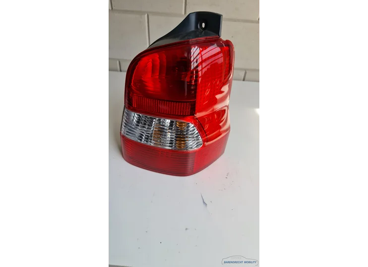 mazda-demio-facelift-achterlicht-rechts-origineel-nette-staat-gebruikt-1996-1997-1998-1999-2000-2001-2002-2003-barendrecht-mobility-service