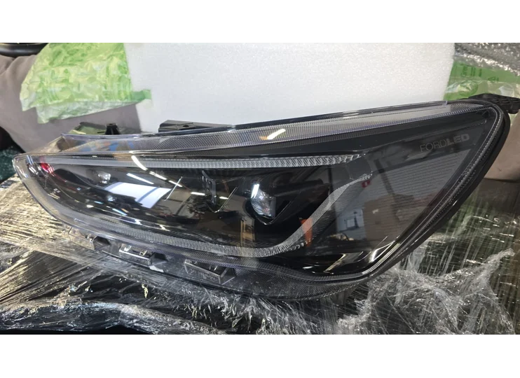 Ford Focus MK4 Facelift 22+ LED-Koplamp-Kollisionsstreben NX7B-13E017-AK