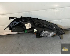 eu-68157104ar-160229a-130732948901-voorlamp-rechts-68157104ar-160229a-130732948901-jeep-cherokee-kl-led — foto 4