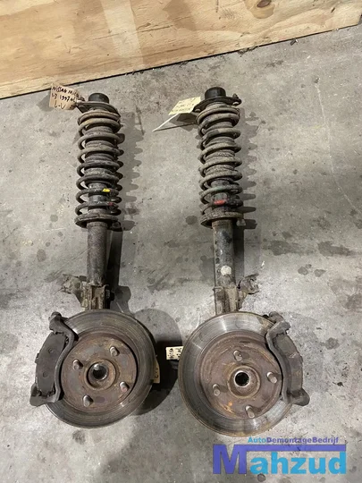 nissan-micra-2-k11-links-rechts-voor-veerpoot-fuseehuis