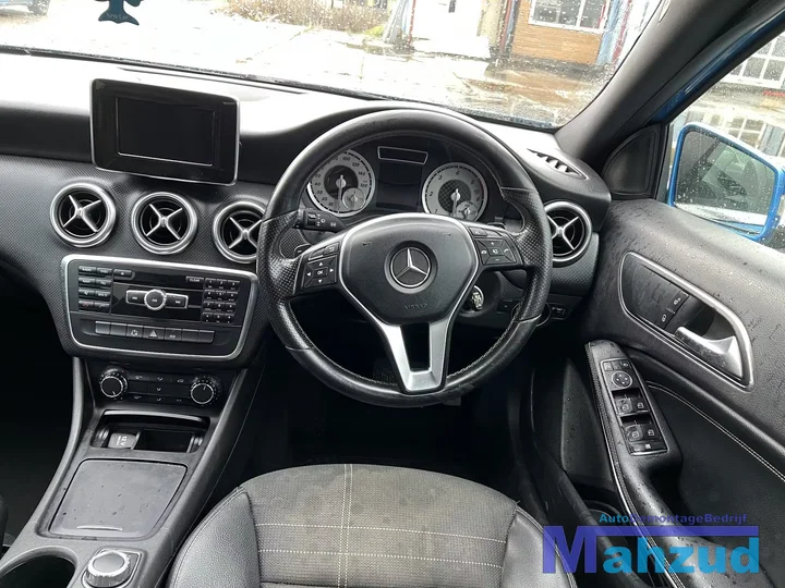 2013-mercedes-a-klasse-w176-18-a200-cdi-651901-onderdelen-blauw — foto 14