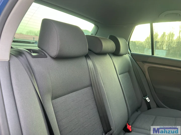 vw-golf-5-14-fsi-blauw-lc5j-bkg-fxq-demontage-sloop-onderdelen — foto 8