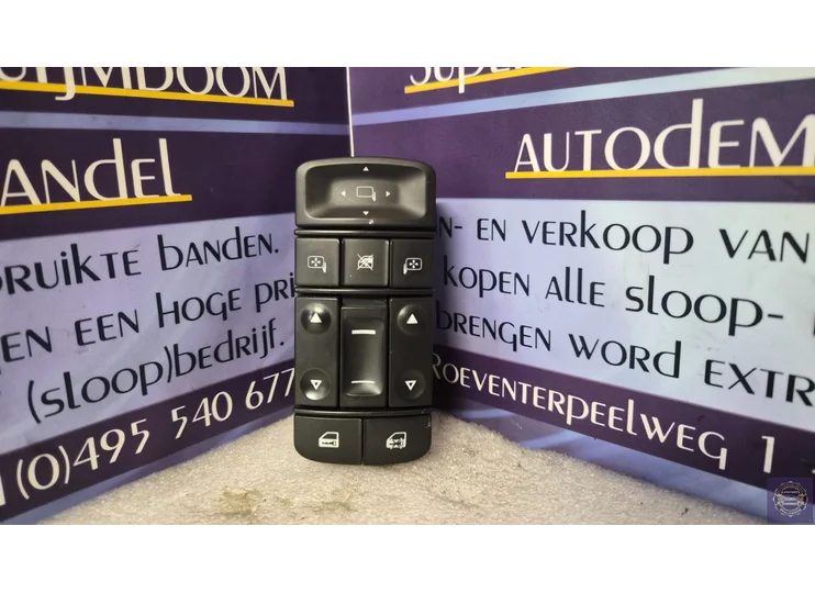 Opel Vectra C year 2006 Window control switch 687833988