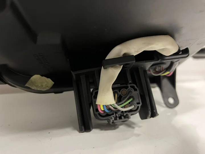 mazda-3-vol-led-koplampen-9-pins-compl-bcjh51040-bcjh51030 — foto 9