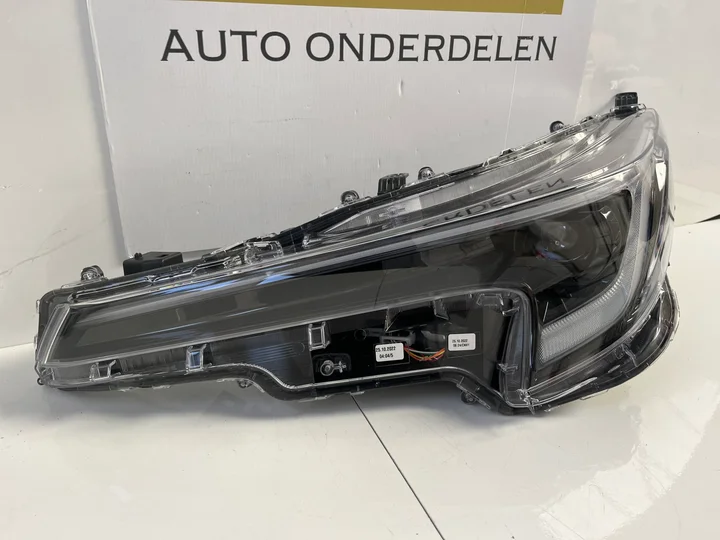 toyota-corolla-vol-led-koplamp-links-8115002x10-nieuw — foto 3