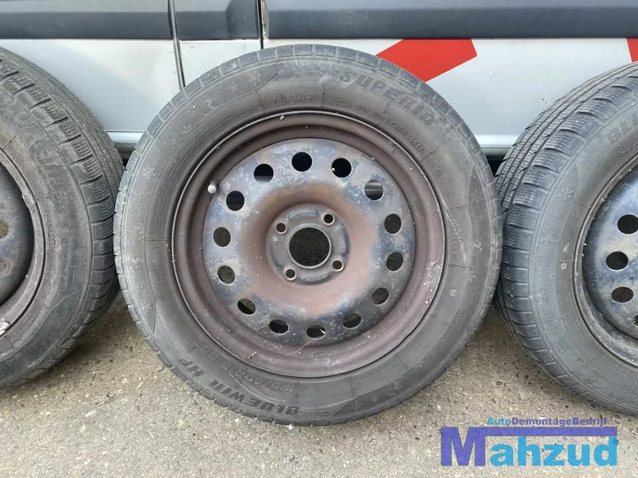 ford-fusion-stalen-velgen-en-banden-set-4x108-15-inch — foto 3