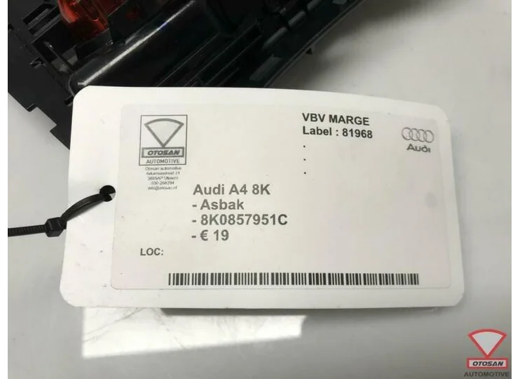 Audi A4 8K Asbak 8K0857951C